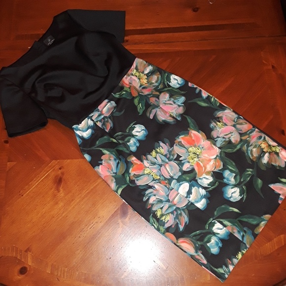 Adrianna Papell Dresses & Skirts - HOST PICK! NWOT ADRIANNA PAPELL Black Flower Dress